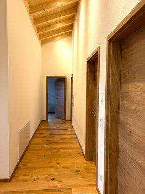 Flur OG.jpg