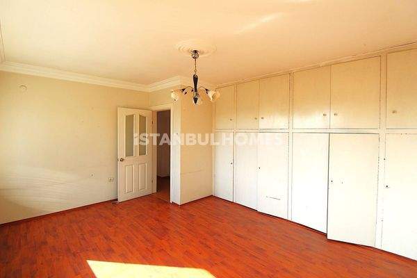 Spacious 3-Bedroom Flat Near the Bosphorus