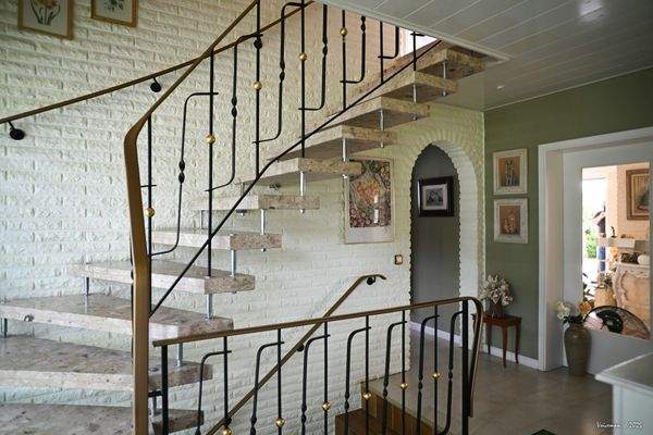 2048 VoicFZB_4235.jpg