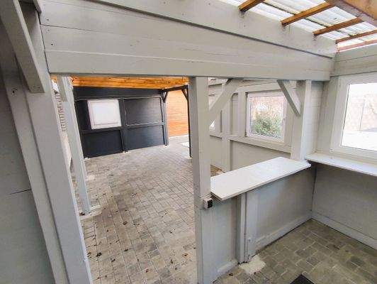 überdachte Terrasse