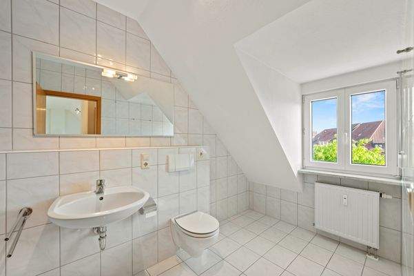 Badezimmer 2. DG 