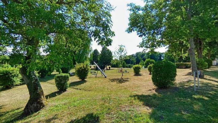 Umgebungsbild 1 - Spielplatz