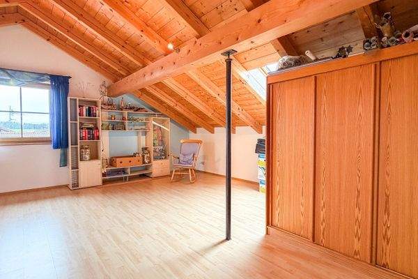 Schlafzimmer- und Arbeitszimmer