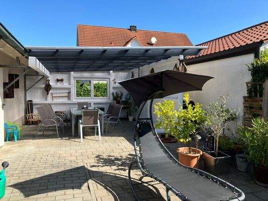 sonniger, geschützter Platz zum Genießen