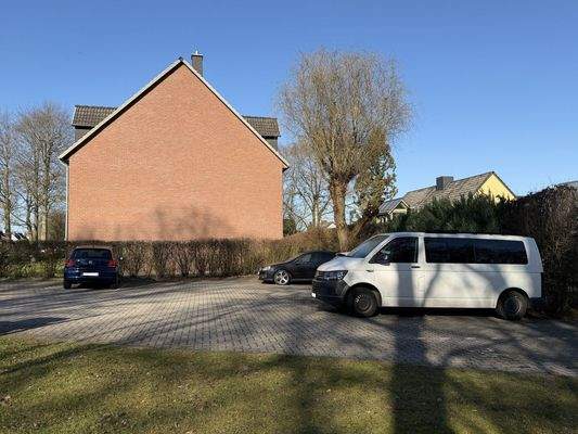 Parkplätze am Haus