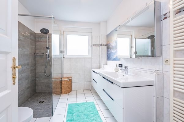 Badezimmer EG Wohnung