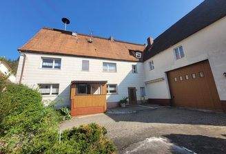 001_Bauernhaus mit Scheune