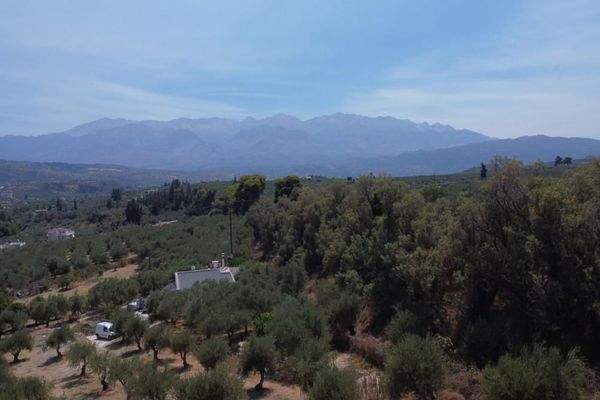 Kreta, Kalyves: Weitläufiges Grundstück mit Meerblick zu verkaufen