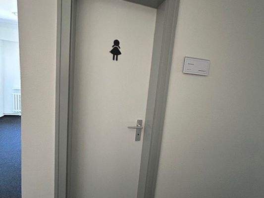 WC Damen.jpg