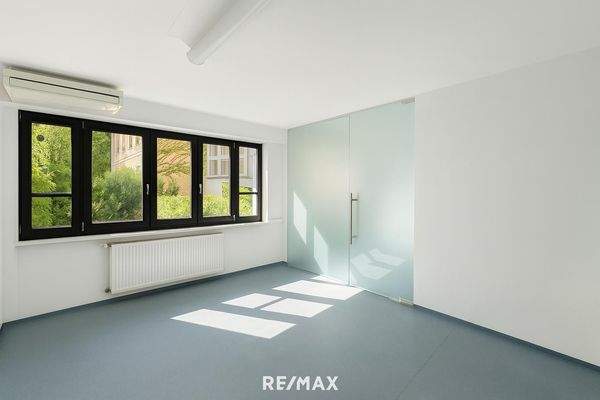 Behandlungsraum 1 (bearbeitet)