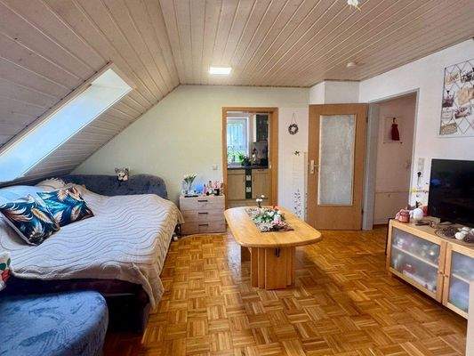 Wohnzimmer DG rechts