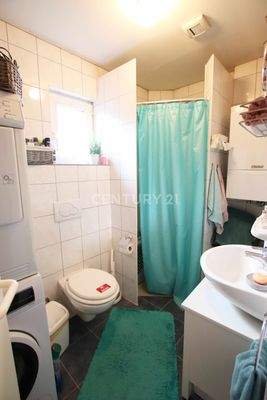 Badezimmer EG 2. Wohneinheit