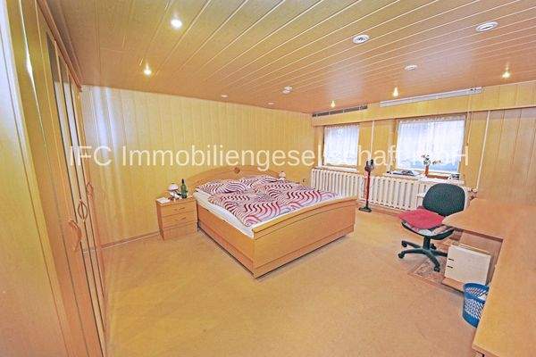 Schlafzimmer im Keller