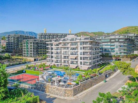Sea-View Real Estate in Complex with Amenities in Kargıcak Alanya