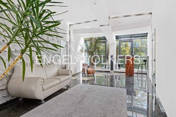 Großzügiger Flur mit der Option für ein weiteres Schlafzimmer