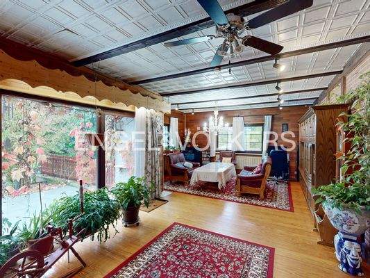 Lichtdurchfluteter Wohnbereich