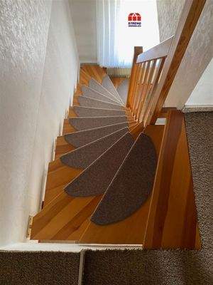 ex13 Treppe OG DG.JPG