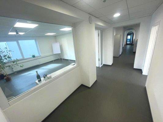Büroräume + Flur EG 