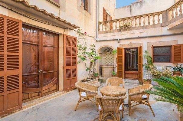 5142_09_Santanyi_Herrenhaus_Patio 2