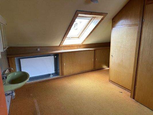 Hobbyraum /großes Schlafzimmer DG