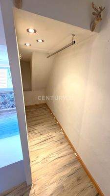 Begehbarer Kleiderschrank im Gästezimmer