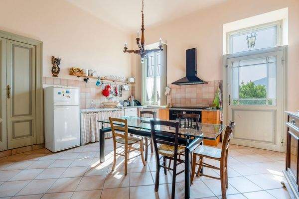 DSC03244-HDR copy 2.jpg