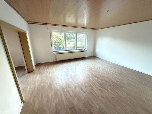 Wohn- und Esszimmer rechter Teil