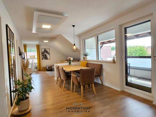 Wohn- und Esszimmer im DG