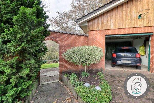 Durchgang zum Garten