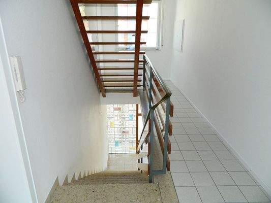 Haus 1 Treppenhaus.jpg