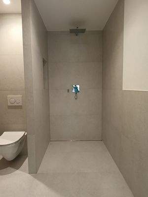große Dusche