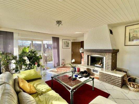 Wohnung EG: Wohnen mit Austritt auf Balkon West