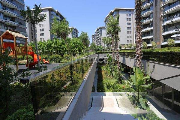 Furnished Apartment in a Complex with a Pool in Konyaaltı Antalya