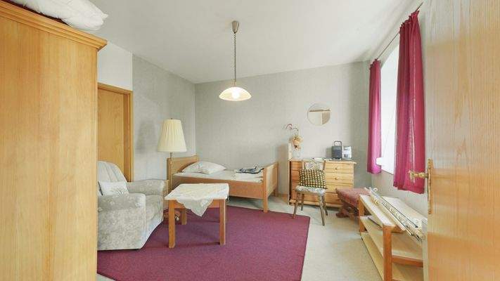 Schlafzimmer Wohnung links