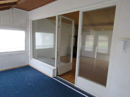 Glasfront zum Wohnzimmer   