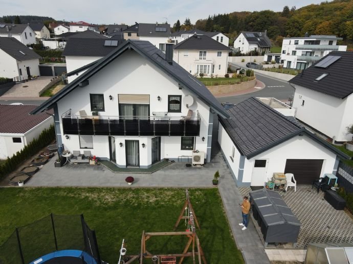 *** NEUWERTIGES  EINFAMILIENHAUS MIT EINLIEGERWOHNUNG  (ZWEIFAMILIENHAUS) LUFTWÄRMEPUMPE ***