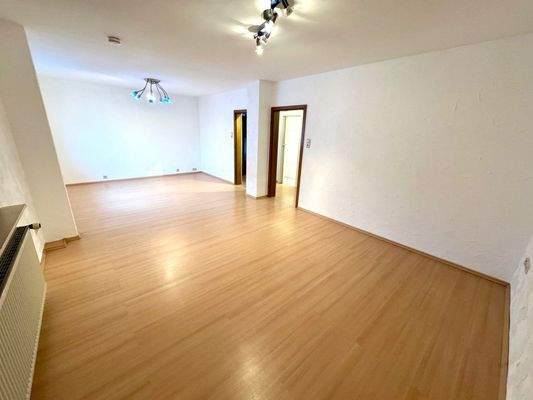 AK2 Wohn- Esszimmer OG Bild 1.jpeg