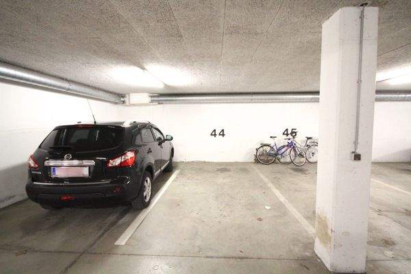 Schöne 2-Zi-Wohnung in Zentrumslage inkl. Tiefgaragenplatz