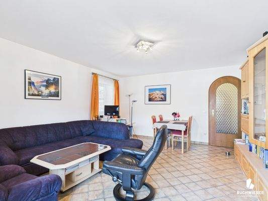 Wohnzimmer mit Essbereich