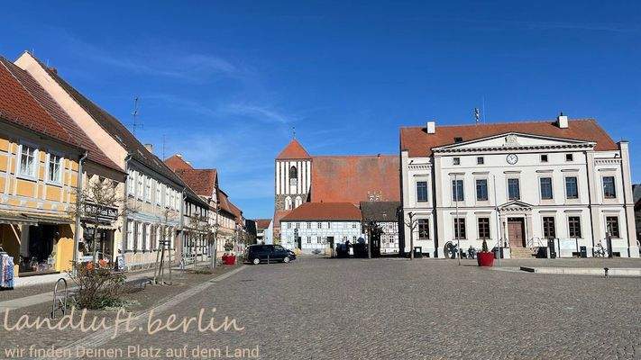 Marktplatz in Wusterhausen.jpg