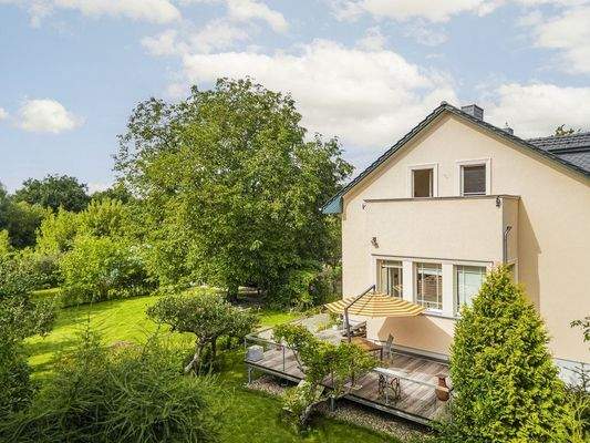 Großzügige Terrasse