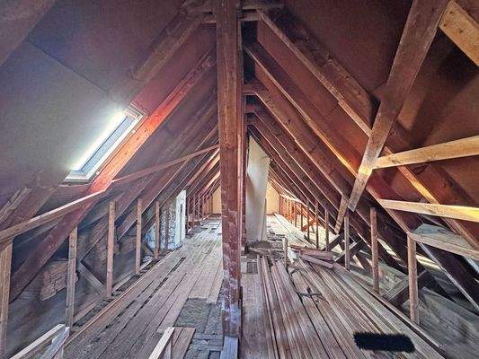 Dachboden mit Ausbaureserve 