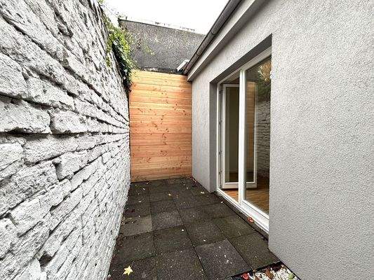Die Terrasse im hnteren Bereich des Bungalows