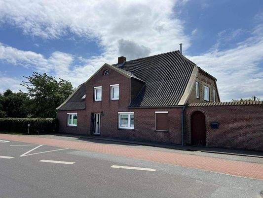 Ansicht von der Straße (etwas heller).jpg