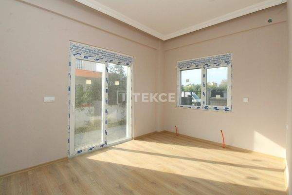 Flats in an Advantageous Location with Pool in Kadriye