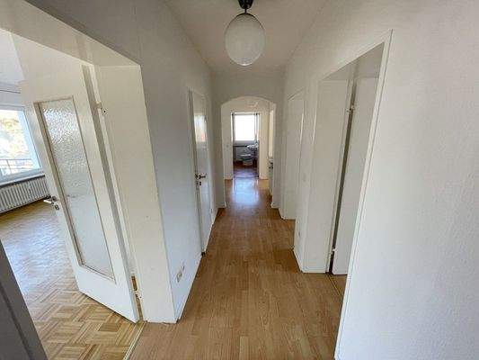 Wohnung-Rödgen-Bärner-Straße-24-50031-004-WE04-Flu