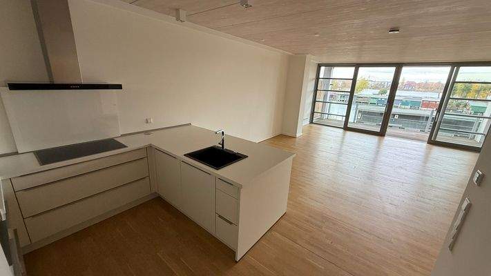 WhatsApp Image 2025-11-19 at 22.18.00(11)