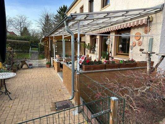 überdachte Terrasse