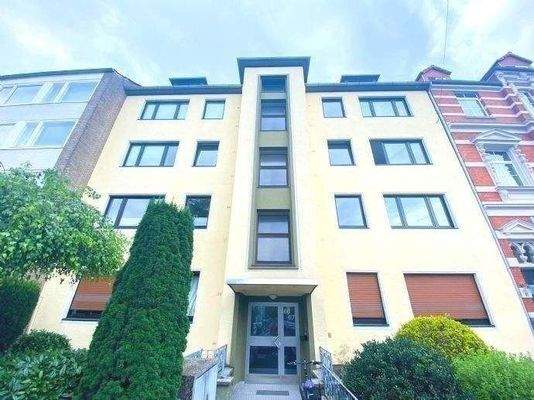 Vorderansicht 9-Parteien MFH