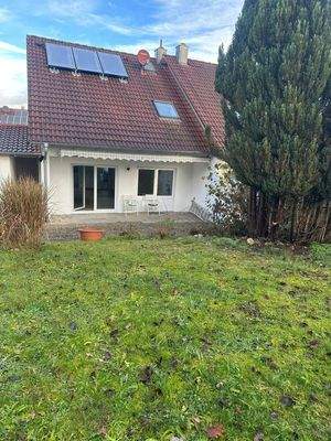 Gartenansicht mit Terrasse